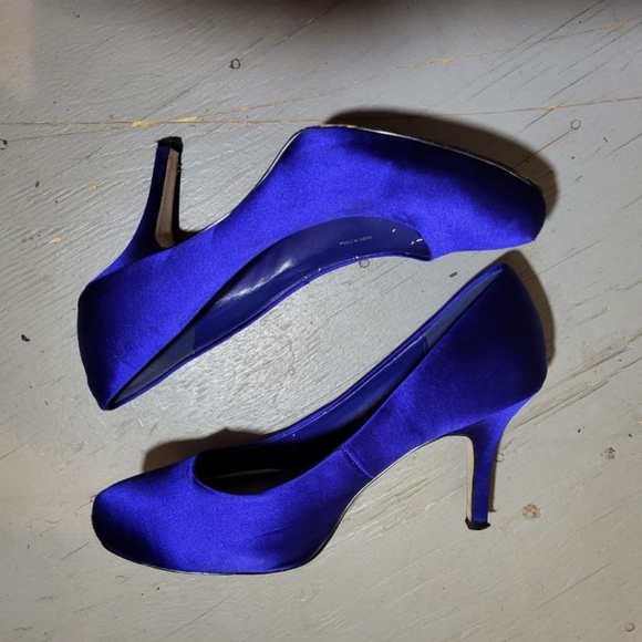 Le Chateau Bleu High Heels Size 9M - Picture 2 of 6